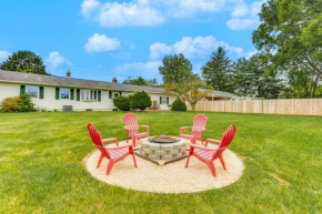 1 Mi to Hersheypark Home with Patio in Hershey!